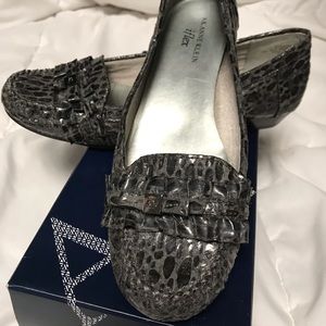 Anne Klein slip on Loafers